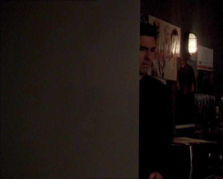 Charmed-Online_dot_net-2x05TheDevilsMusic0201.jpg