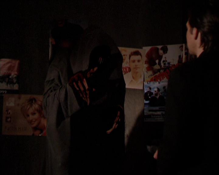 Charmed-Online_dot_net-2x05TheDevilsMusic0219.jpg