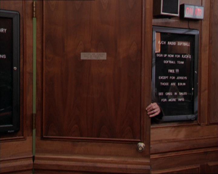 Charmed-Online_dot_net-2x05TheDevilsMusic0355.jpg