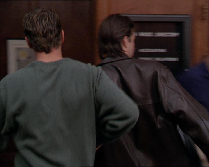 Charmed-Online_dot_net-2x05TheDevilsMusic0379.jpg