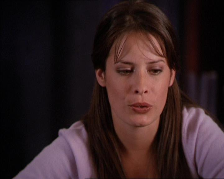 Charmed-Online_dot_net-2x05TheDevilsMusic0434.jpg