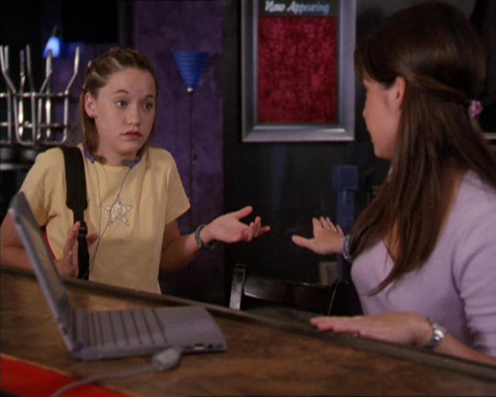 Charmed-Online_dot_net-2x05TheDevilsMusic0490.jpg