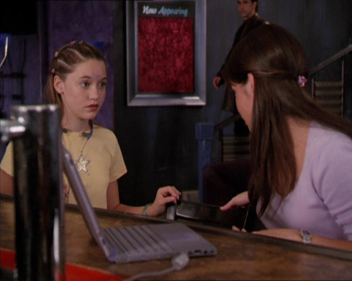 Charmed-Online_dot_net-2x05TheDevilsMusic0492.jpg