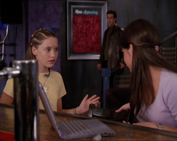 Charmed-Online_dot_net-2x05TheDevilsMusic0496.jpg