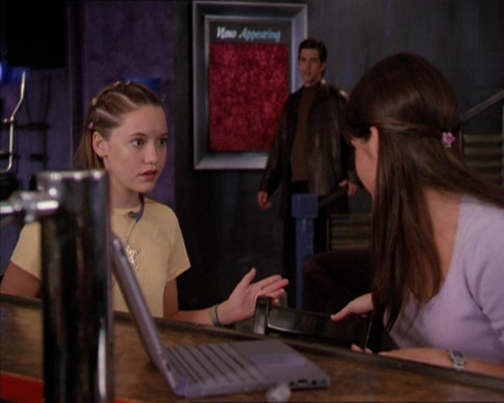 Charmed-Online_dot_net-2x05TheDevilsMusic0497.jpg