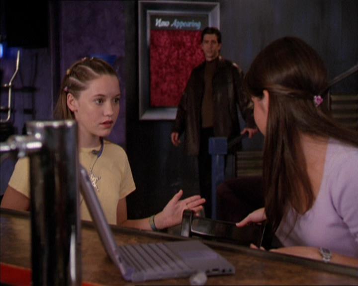 Charmed-Online_dot_net-2x05TheDevilsMusic0498.jpg