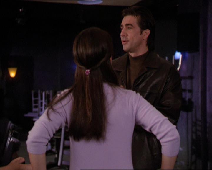Charmed-Online_dot_net-2x05TheDevilsMusic0528.jpg