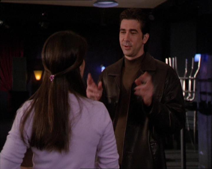 Charmed-Online_dot_net-2x05TheDevilsMusic0532.jpg