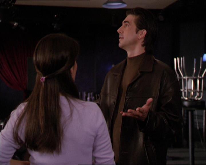 Charmed-Online_dot_net-2x05TheDevilsMusic0536.jpg