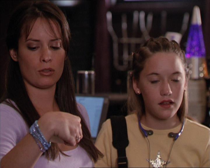 Charmed-Online_dot_net-2x05TheDevilsMusic0543.jpg