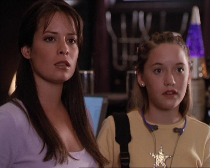 Charmed-Online_dot_net-2x05TheDevilsMusic0545.jpg