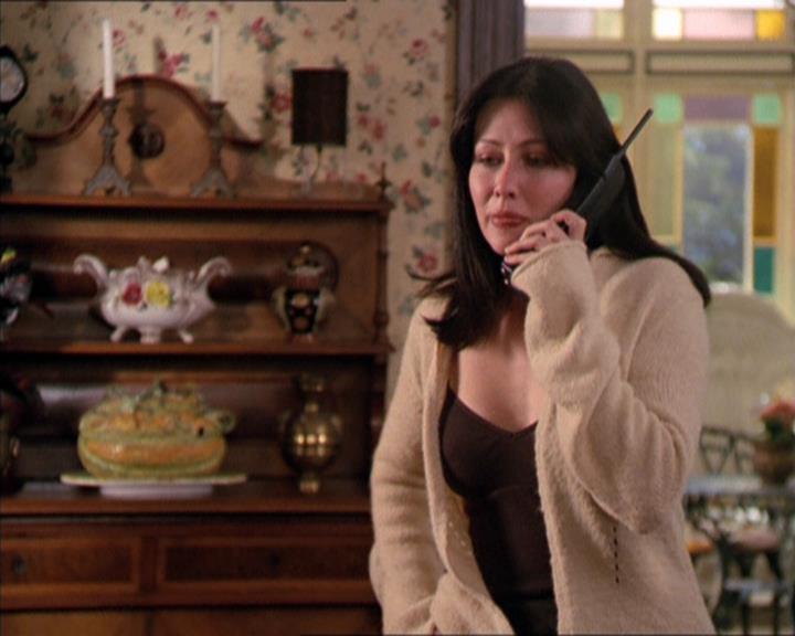 Charmed-Online_dot_net-2x05TheDevilsMusic0584.jpg