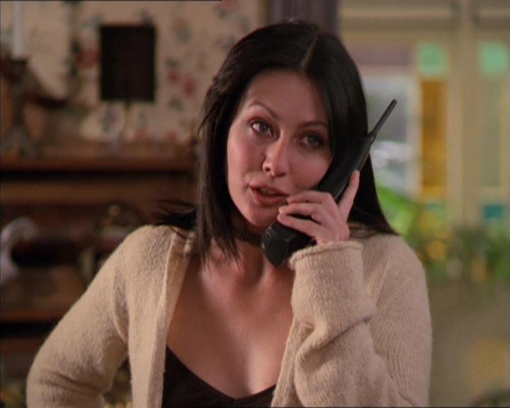 Charmed-Online_dot_net-2x05TheDevilsMusic0613.jpg