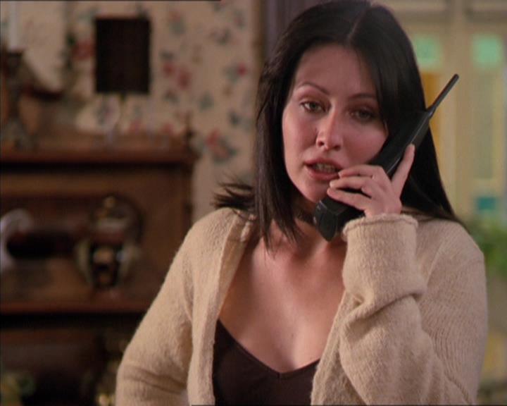 Charmed-Online_dot_net-2x05TheDevilsMusic0618.jpg