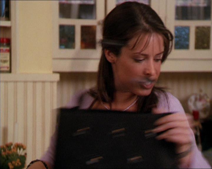 Charmed-Online_dot_net-2x05TheDevilsMusic0678.jpg