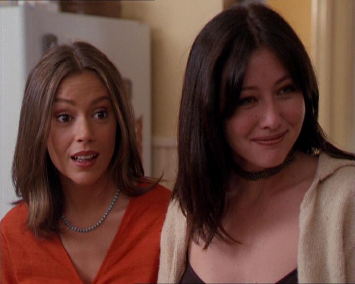 Charmed-Online_dot_net-2x05TheDevilsMusic0683.jpg