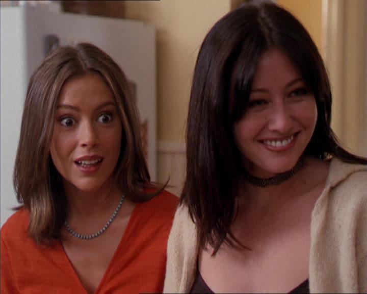 Charmed-Online_dot_net-2x05TheDevilsMusic0684.jpg