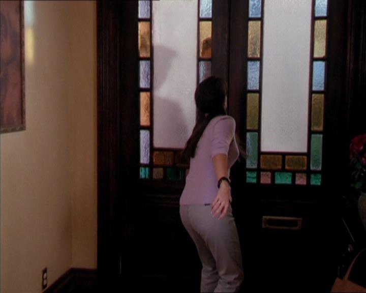 Charmed-Online_dot_net-2x05TheDevilsMusic0700.jpg