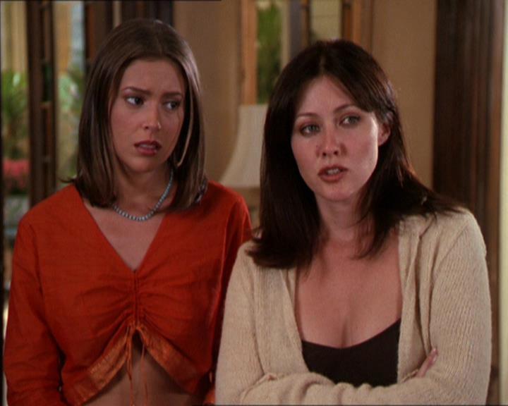 Charmed-Online_dot_net-2x05TheDevilsMusic0769.jpg