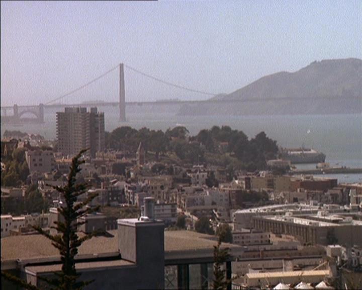 Charmed-Online_dot_net-2x05TheDevilsMusic0833.jpg