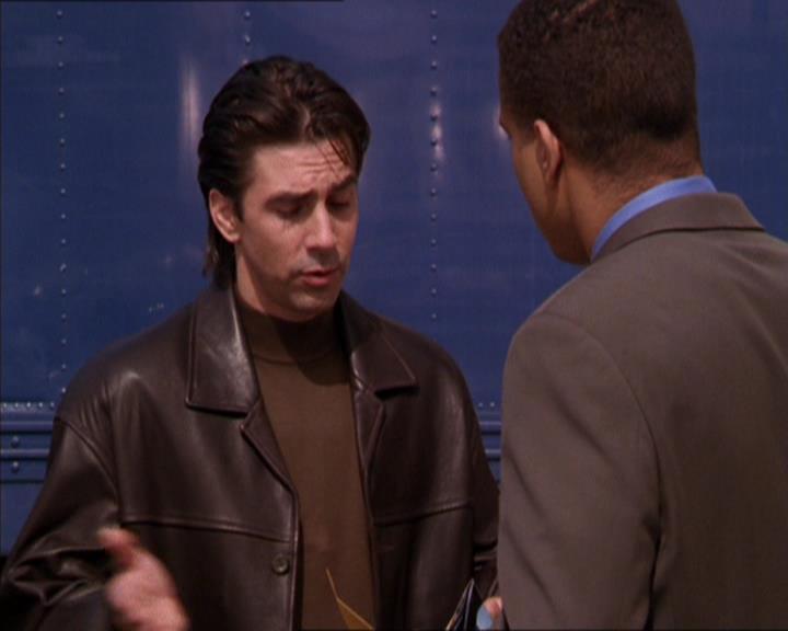 Charmed-Online_dot_net-2x05TheDevilsMusic0851.jpg