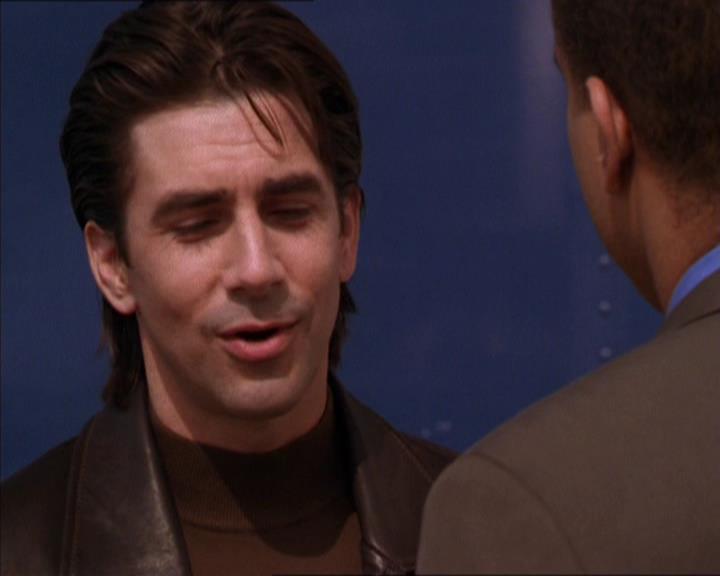 Charmed-Online_dot_net-2x05TheDevilsMusic0859.jpg