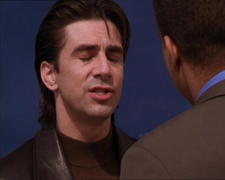 Charmed-Online_dot_net-2x05TheDevilsMusic0864.jpg