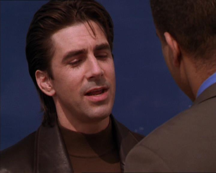 Charmed-Online_dot_net-2x05TheDevilsMusic0869.jpg