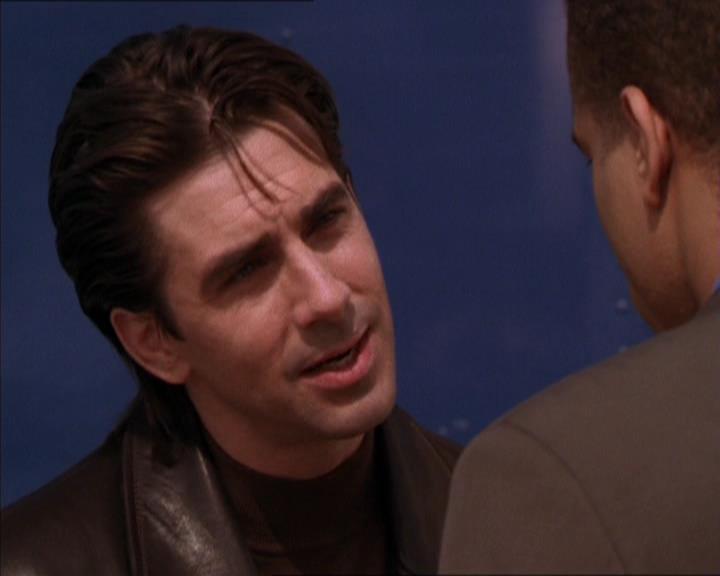 Charmed-Online_dot_net-2x05TheDevilsMusic0878.jpg