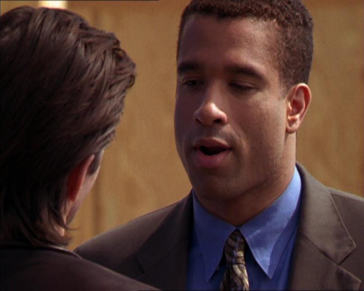 Charmed-Online_dot_net-2x05TheDevilsMusic0880.jpg