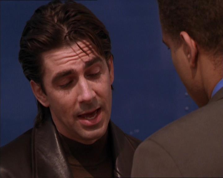 Charmed-Online_dot_net-2x05TheDevilsMusic0900.jpg