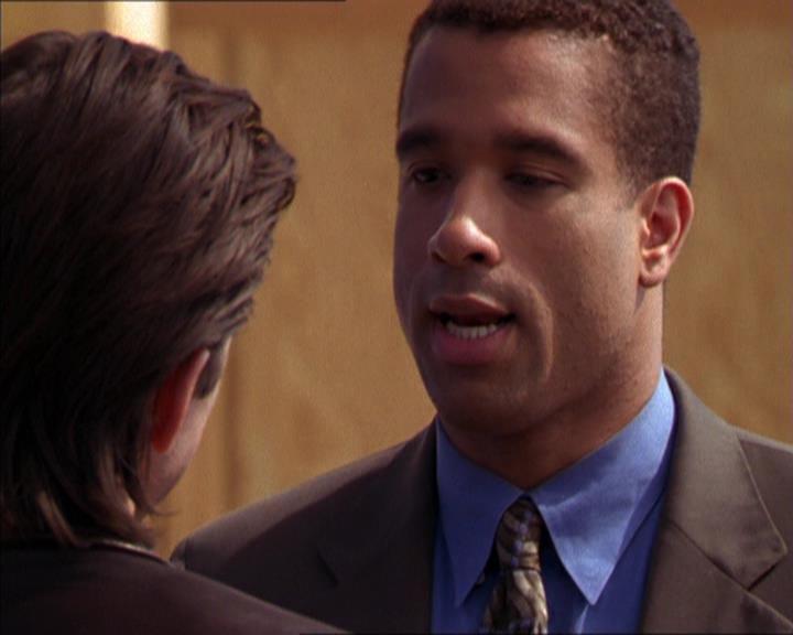 Charmed-Online_dot_net-2x05TheDevilsMusic0906.jpg
