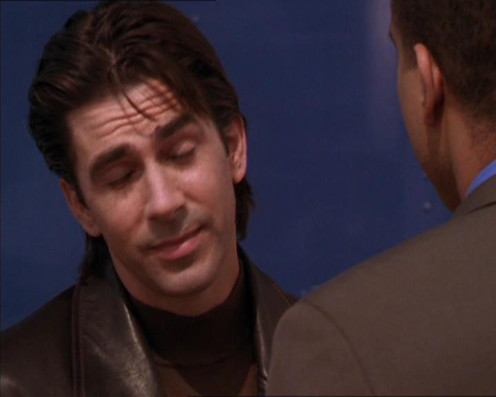 Charmed-Online_dot_net-2x05TheDevilsMusic0908.jpg