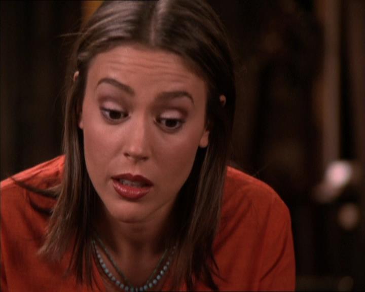 Charmed-Online_dot_net-2x05TheDevilsMusic0954.jpg