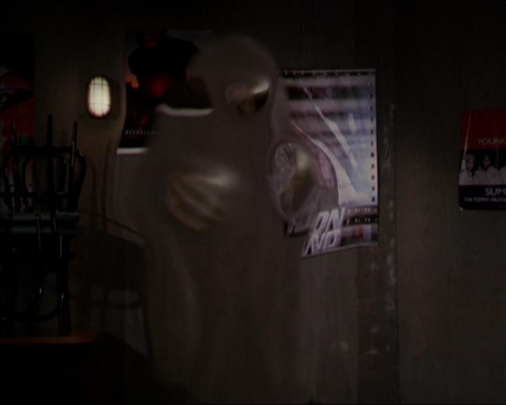 Charmed-Online_dot_net-2x05TheDevilsMusic0992.jpg