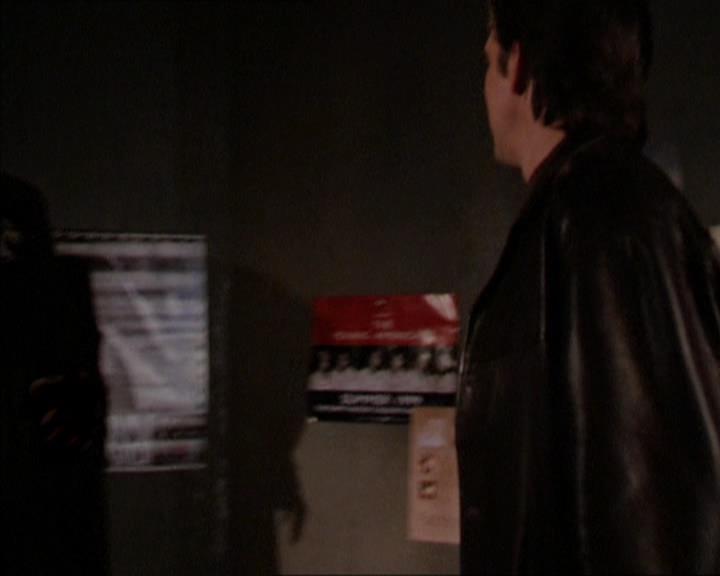 Charmed-Online_dot_net-2x05TheDevilsMusic0995.jpg