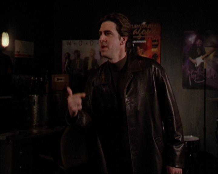 Charmed-Online_dot_net-2x05TheDevilsMusic1000.jpg
