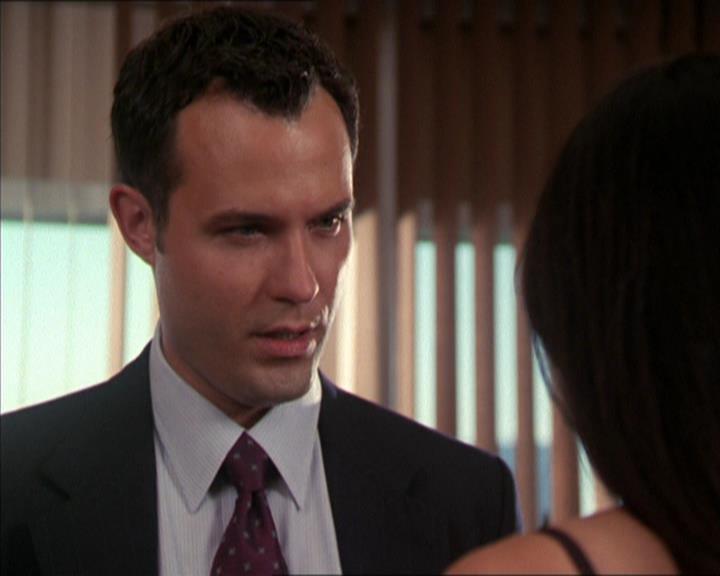 Charmed-Online_dot_net-2x05TheDevilsMusic1104.jpg