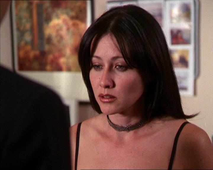 Charmed-Online_dot_net-2x05TheDevilsMusic1108.jpg