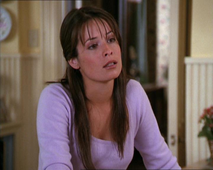 Charmed-Online_dot_net-2x05TheDevilsMusic1166.jpg