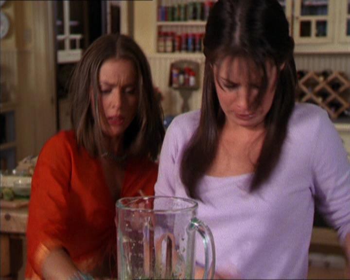 Charmed-Online_dot_net-2x05TheDevilsMusic1193.jpg