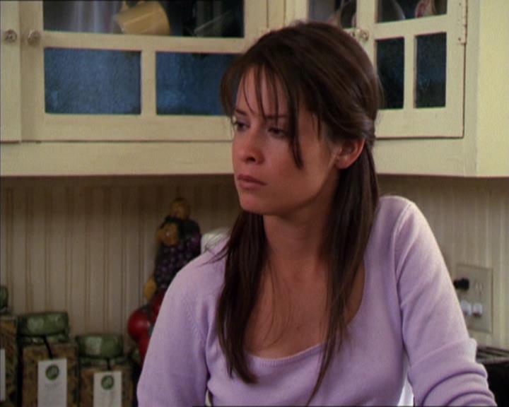 Charmed-Online_dot_net-2x05TheDevilsMusic1214.jpg