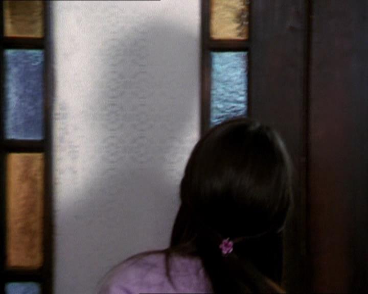 Charmed-Online_dot_net-2x05TheDevilsMusic1248.jpg