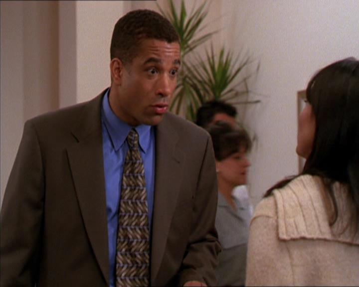 Charmed-Online_dot_net-2x05TheDevilsMusic1310.jpg