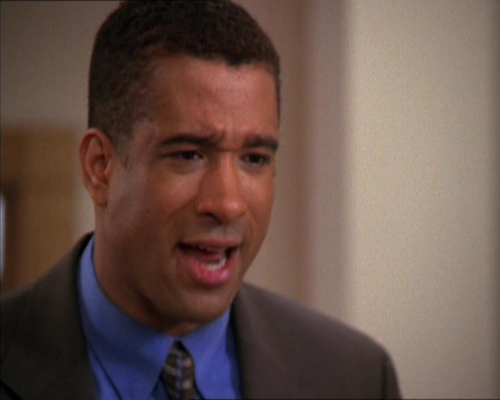 Charmed-Online_dot_net-2x05TheDevilsMusic1332.jpg