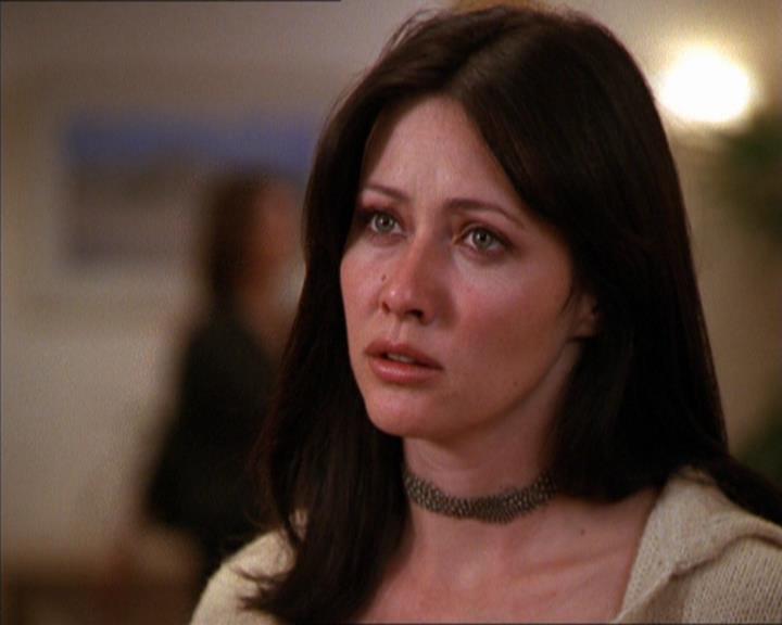 Charmed-Online_dot_net-2x05TheDevilsMusic1333.jpg