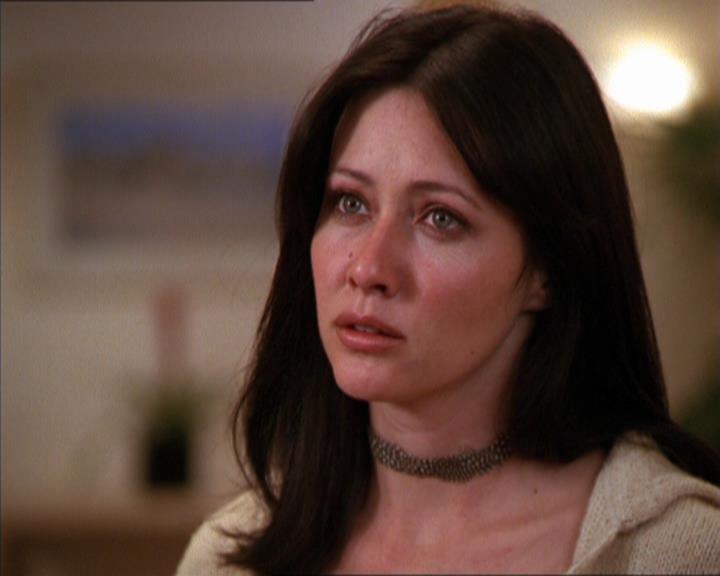 Charmed-Online_dot_net-2x05TheDevilsMusic1335.jpg