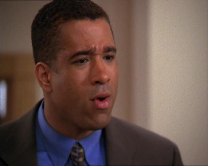 Charmed-Online_dot_net-2x05TheDevilsMusic1345.jpg