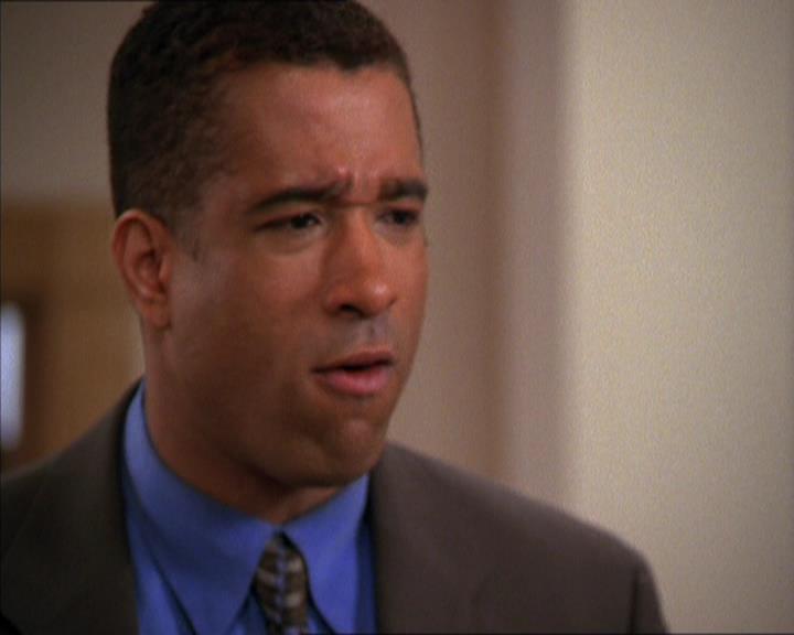 Charmed-Online_dot_net-2x05TheDevilsMusic1346.jpg