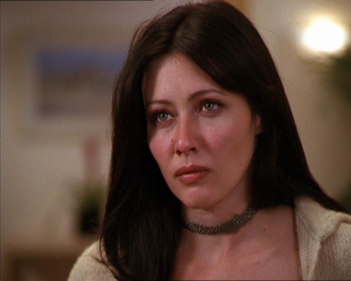Charmed-Online_dot_net-2x05TheDevilsMusic1348.jpg